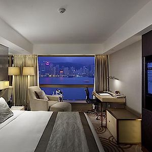 Crown Premier Queen or Twin Room